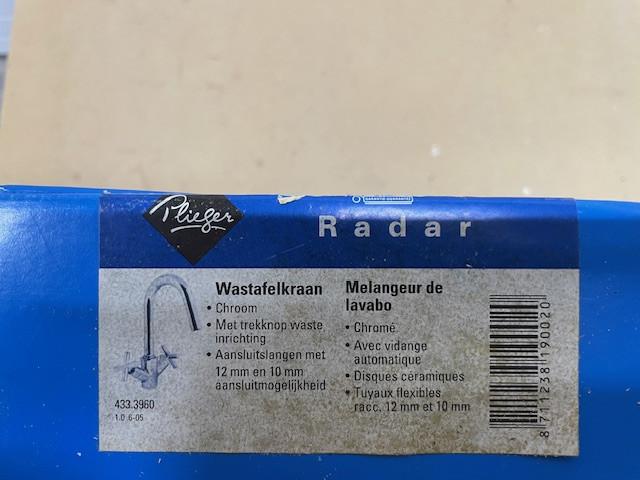 2 stuks Pflieger wastafelkranen