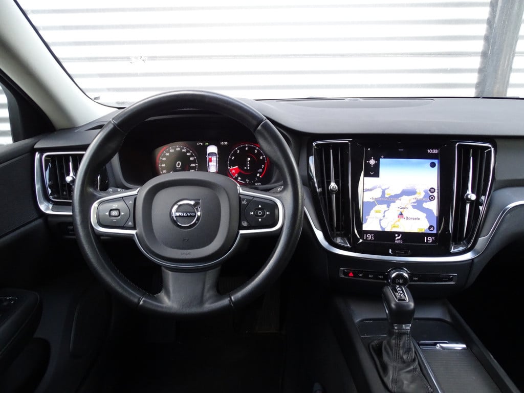 Volvo V60 2.0 t4 automaat business pack connect | apple carplay/android aut
