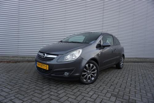 Opel Corsa 1.4-16v '111' edition airco / elektr. ramen / cruise / trekhaak