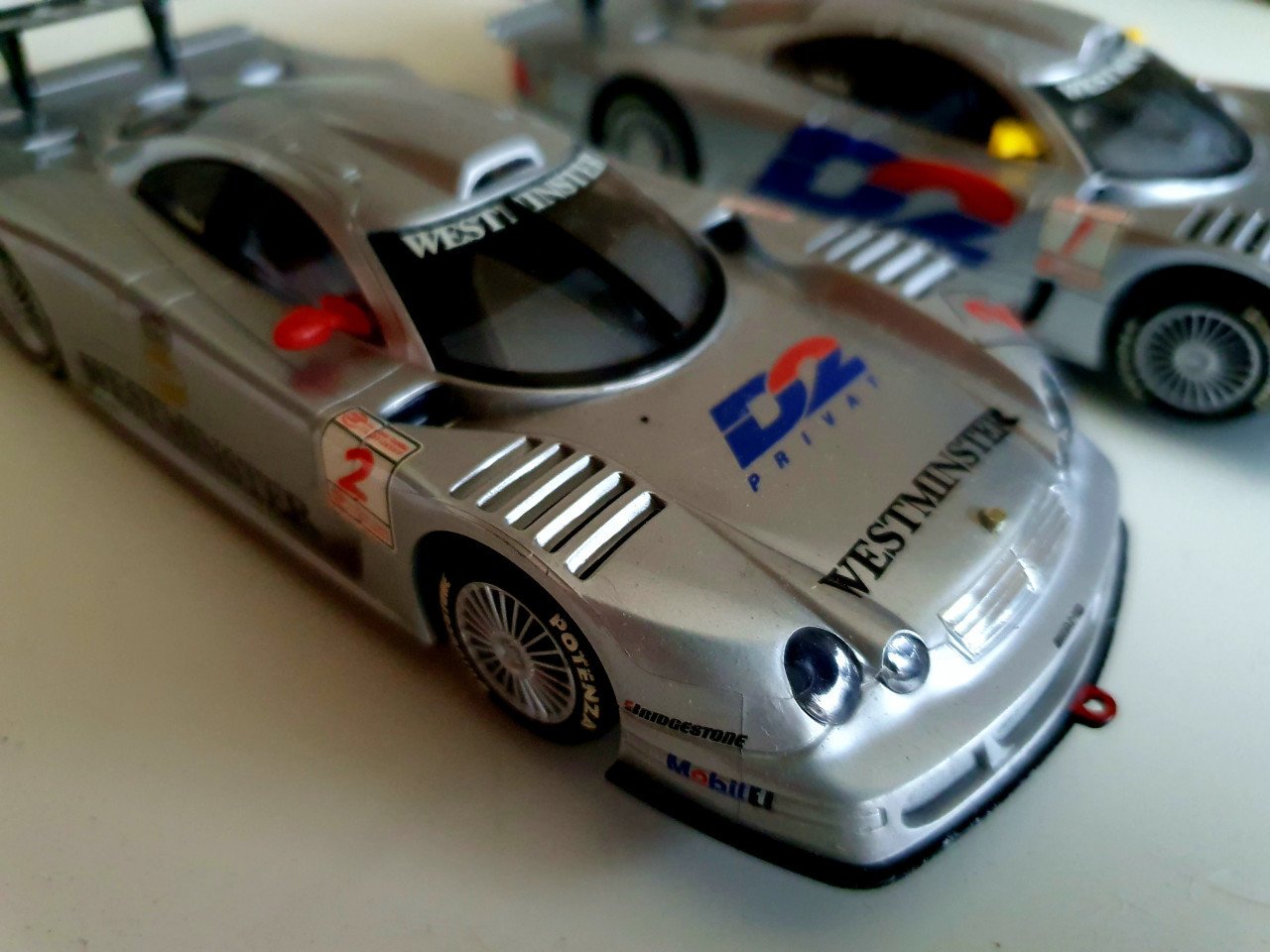Scalextric Le Mans 24hr racebaan met 2x Mercedes CLK GT1