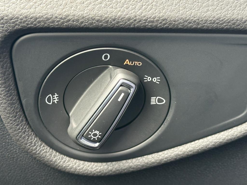 Volkswagen Touran 1.5 tsi comfortline 7-persoons | keyless | navi | camera 