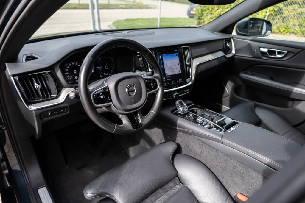 Volvo V60 2.0 t6 twin engine awd inscription ✅360°cam✅pano✅trekhaak✅h&k