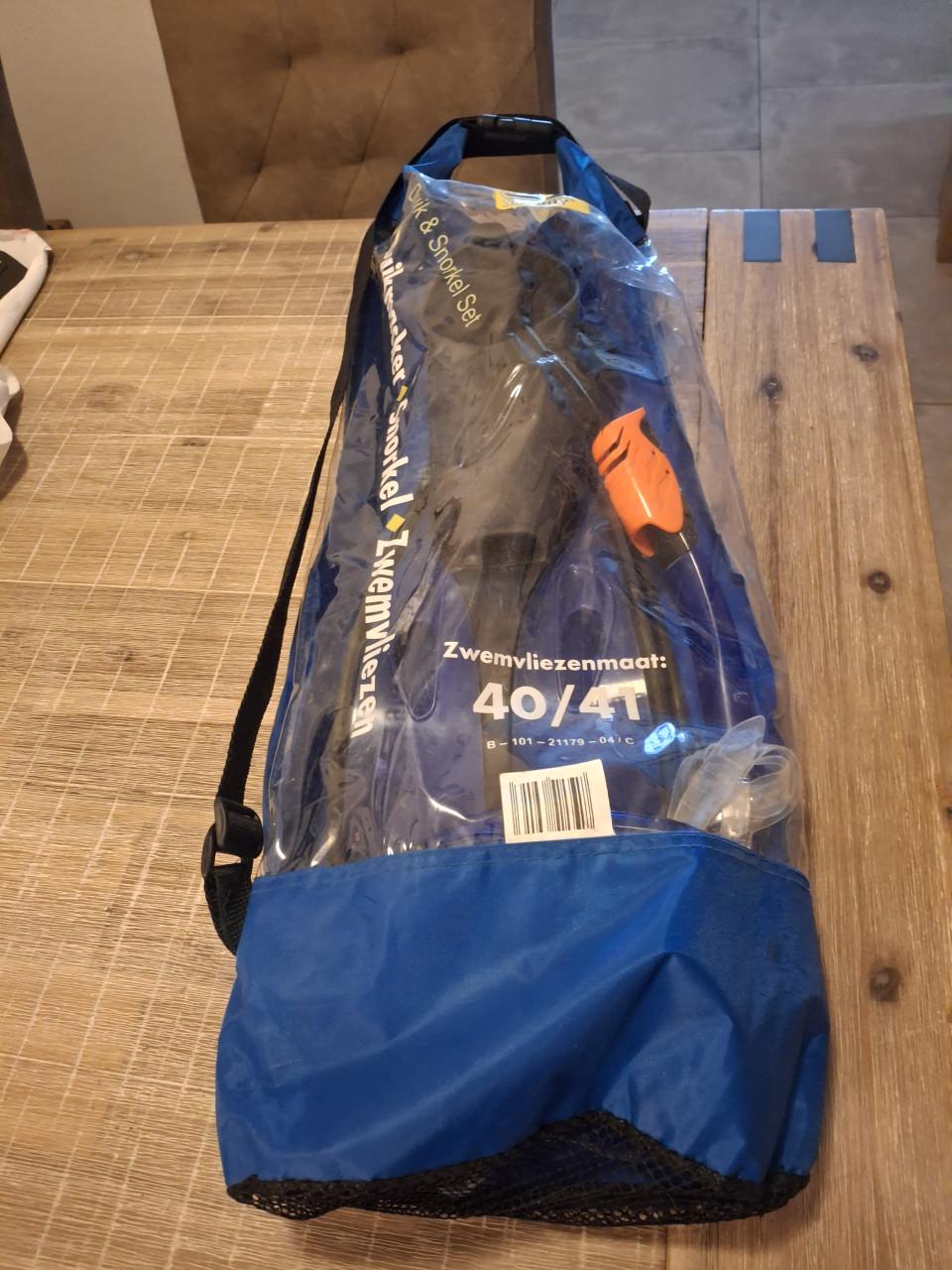 Snorkel met zwemvliezen