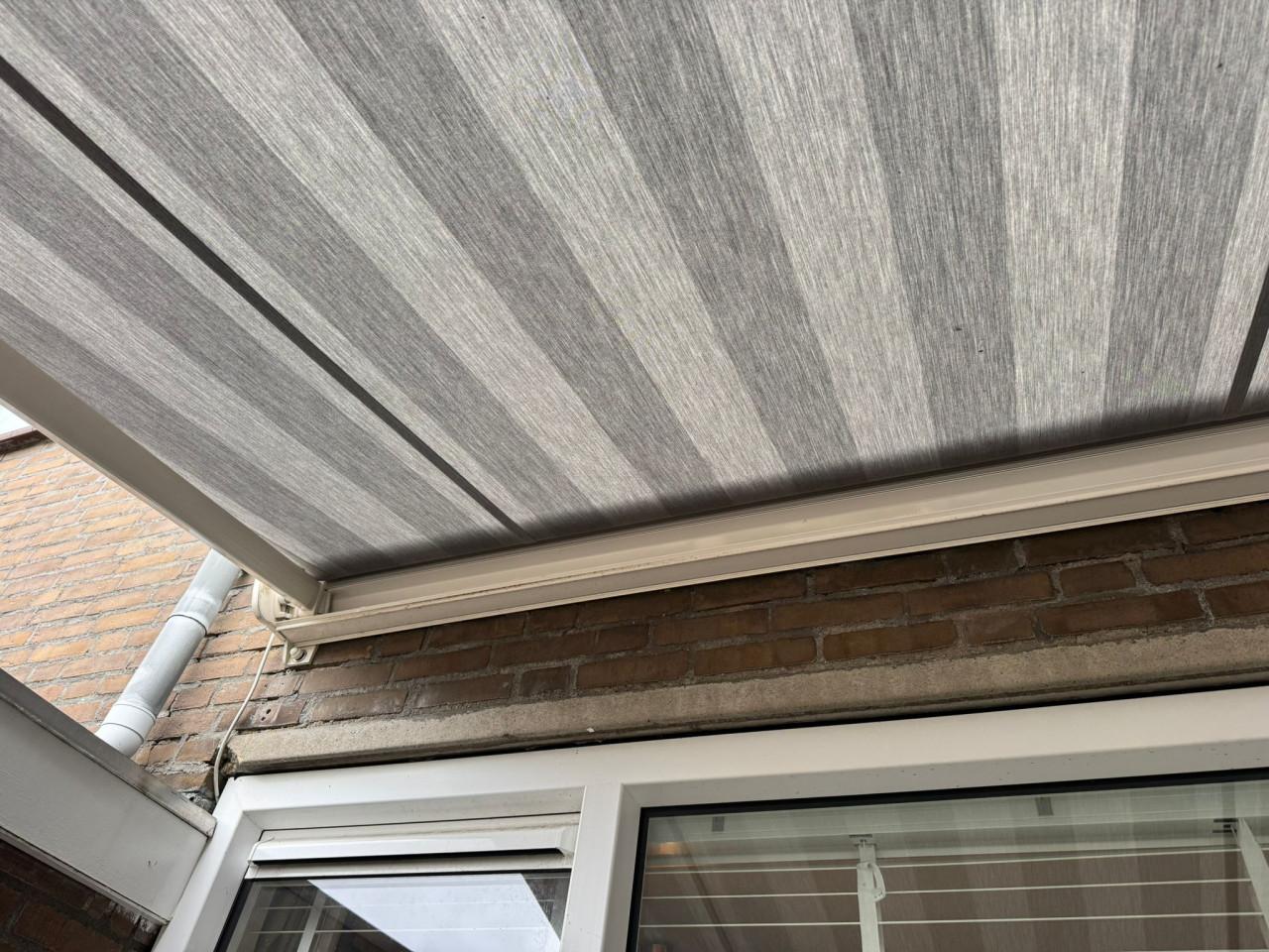 Elektrisch zonnescherm 350x280 cm