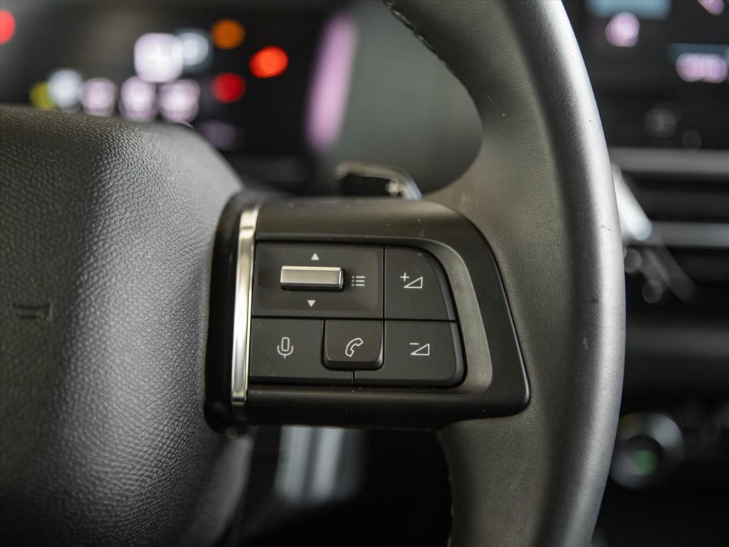 Citroen C4 1.2 puretech 130pk shine automaat | navigatie | hud | stoelverwa