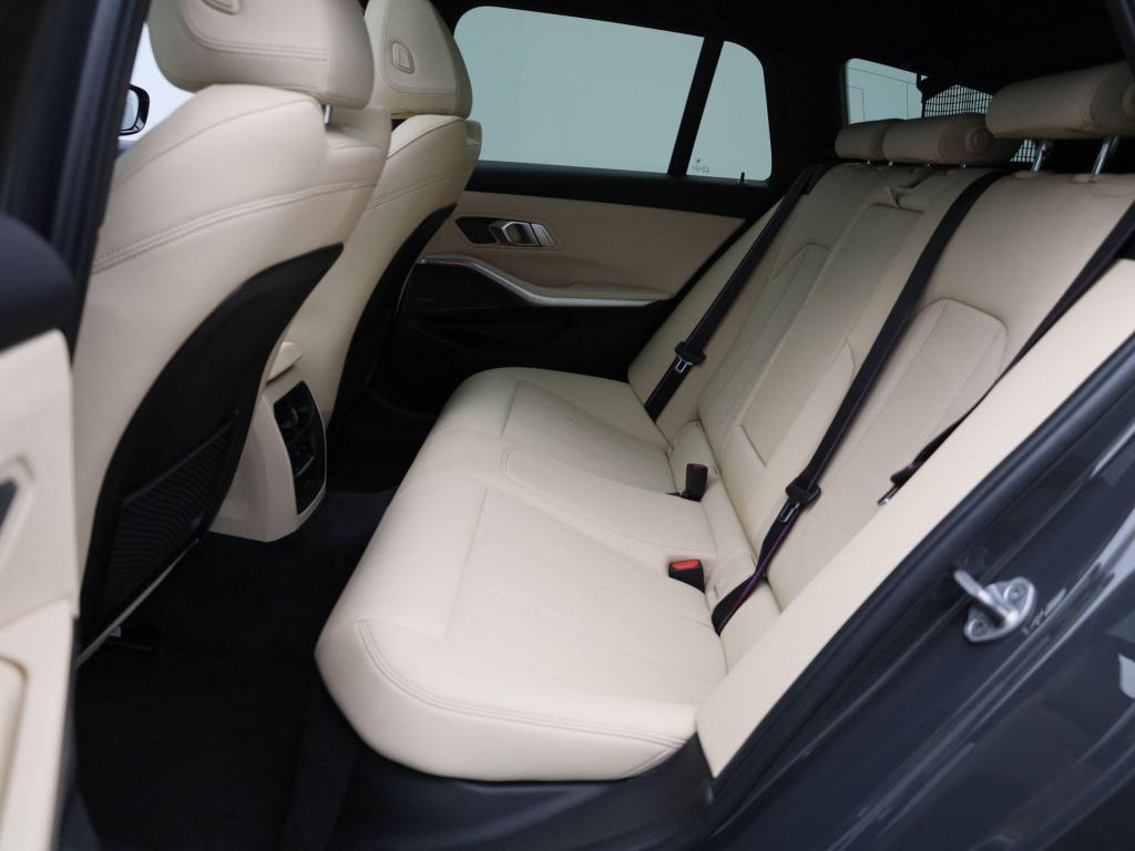 BMW 3-serie touring 330e xdrive | automaat | lmv | head up dsiplay | trekha