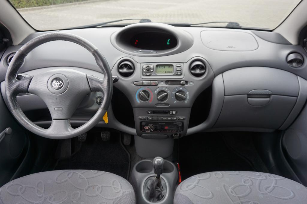 Toyota Yaris 1.0-16v vvt-i luna