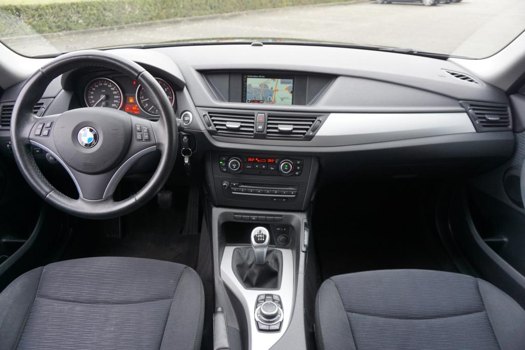 BMW X1 sdrive18i executive airco / navi / cruise / parkeers. / elektr. rame