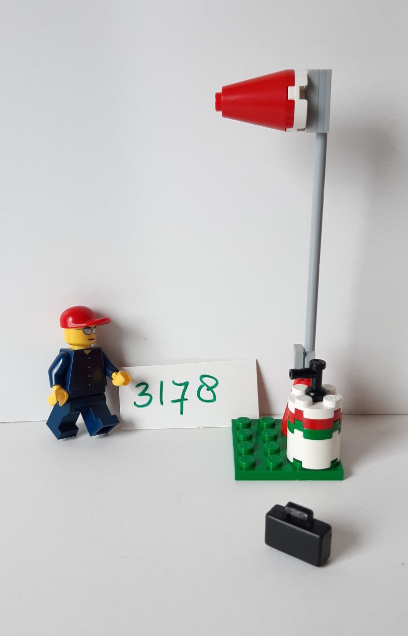 Lego City 3178: watervliegtuig met minifiguur.