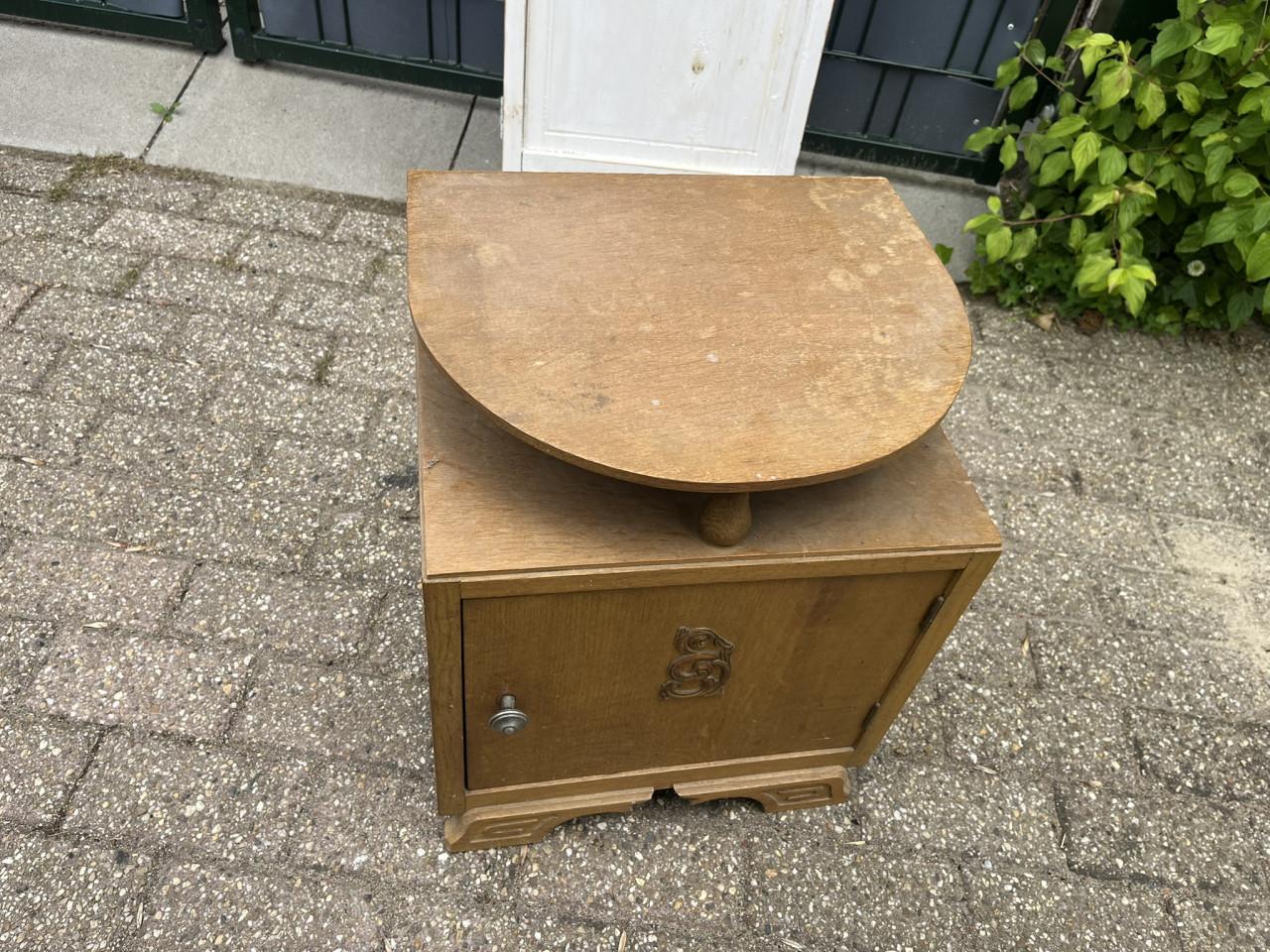 Nachtkastje v hout, jaren 50-60 Vintage