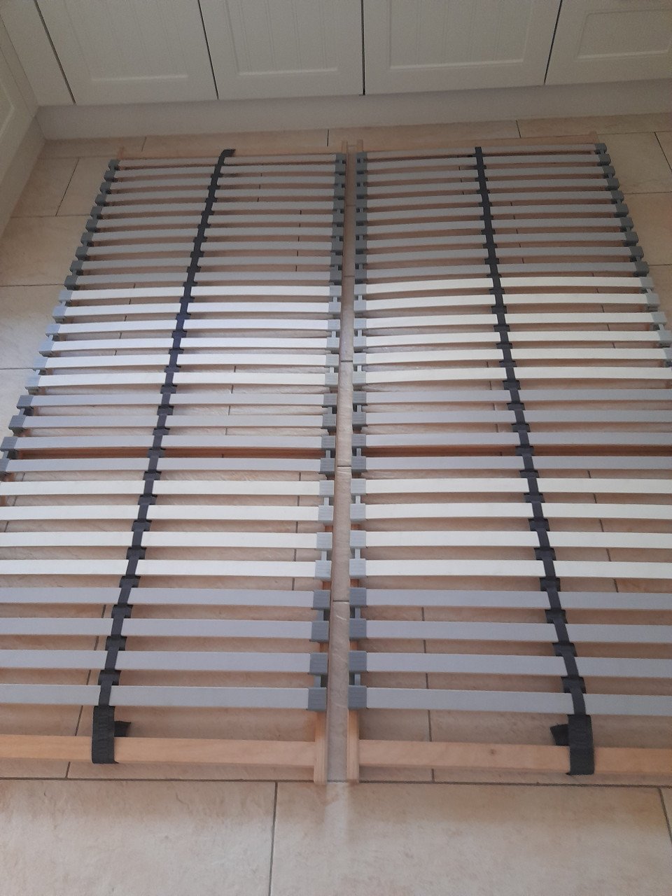 2 x lattenbodem 80 x 200 ( in goede staat )