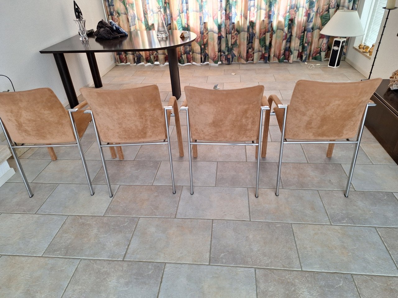Vier eetkamer stoelen alcantara