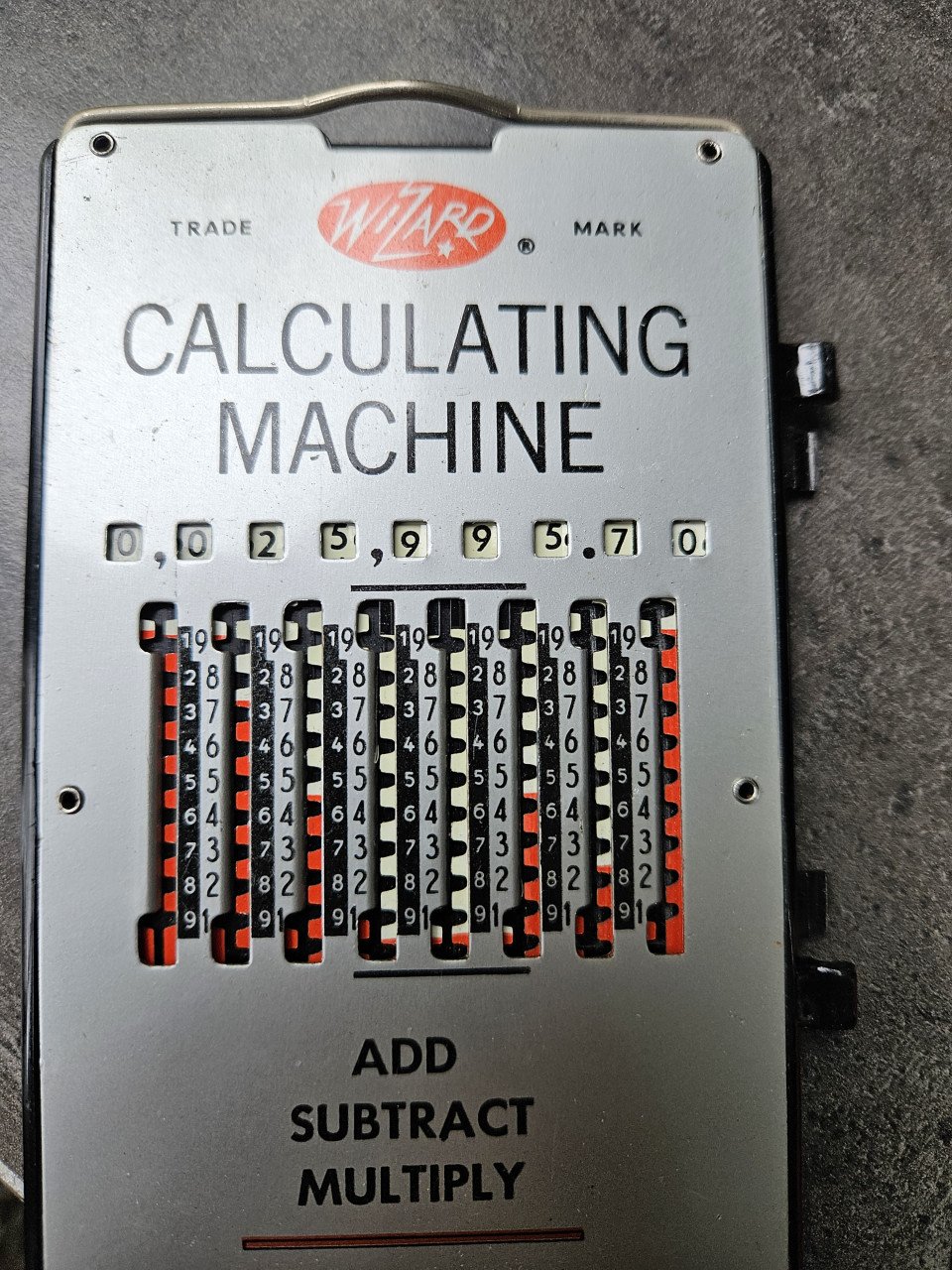 Zgan vintage calculator mechanische Wizard rekenmachine....