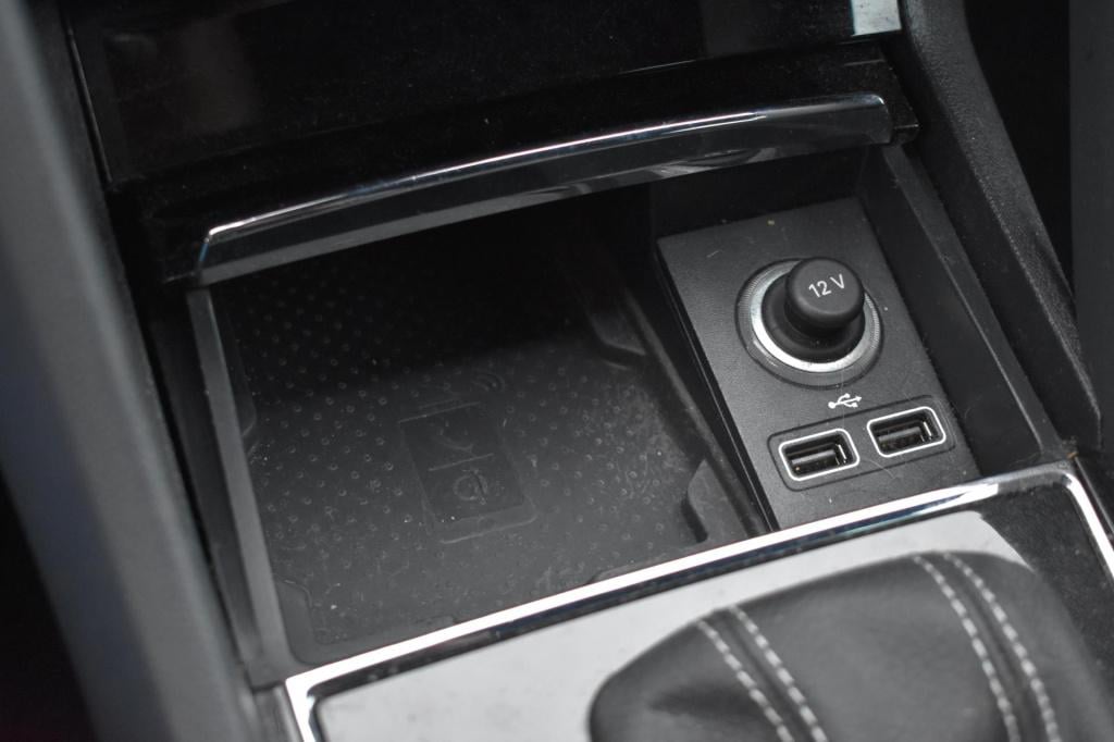 Skoda Karoq 1.5 tsi act sportline | trekhaak | camera | nap | canton | appl