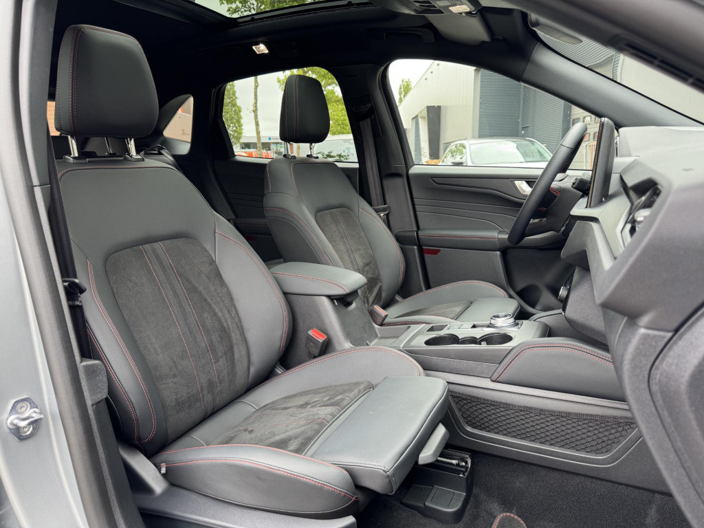Ford Kuga 2.5 phev st-line x nl-auto + full-options! | trekhaak uitklapbaar