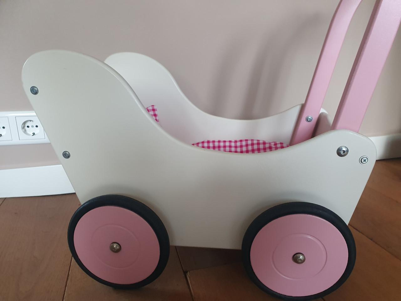Houten poppenwagen, kinderwagen