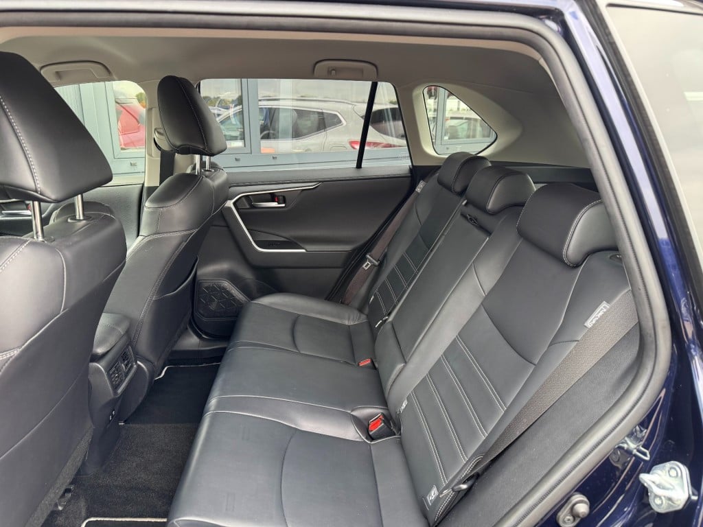 Toyota Rav4 2.5 hybrid style