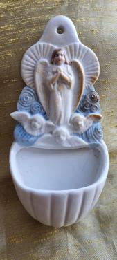 Wijwaterbakje antiek porselein met afbeelding Engel