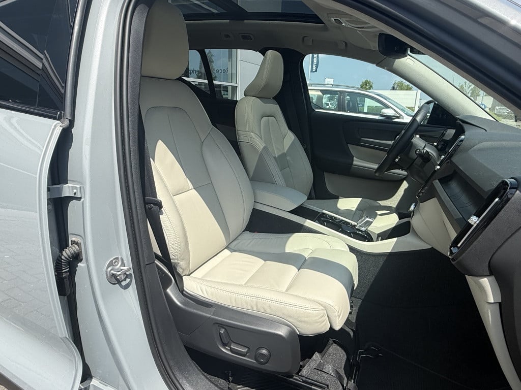 Volvo XC40 t4 211pk recharge ultimate dark| full options !!