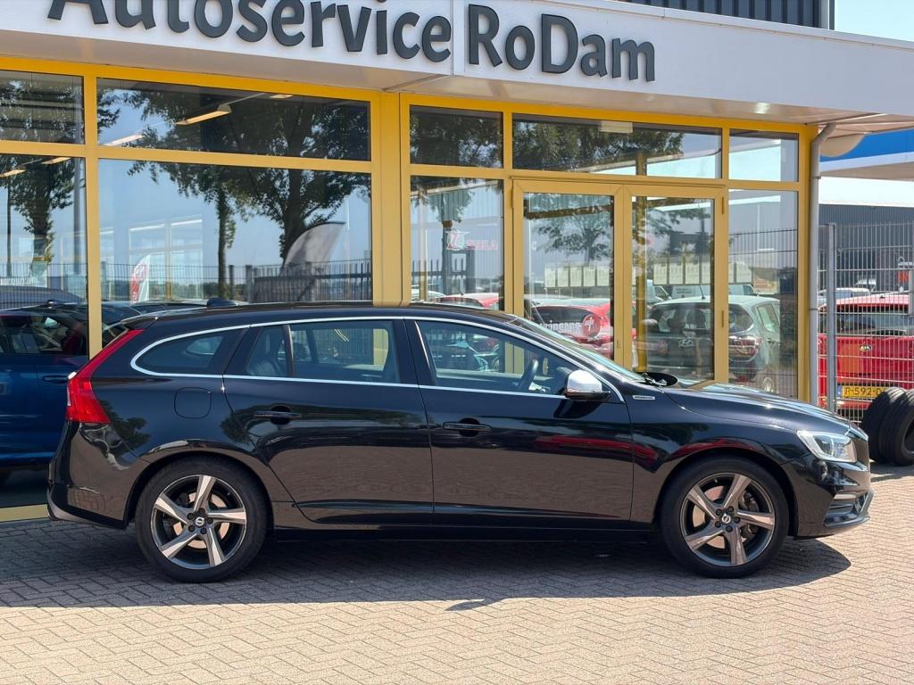 Volvo V60 2.4 d6 awd pl.i r-d.