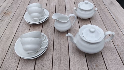 Gaaf Kinderservies, Maastrichts aardewerk wit