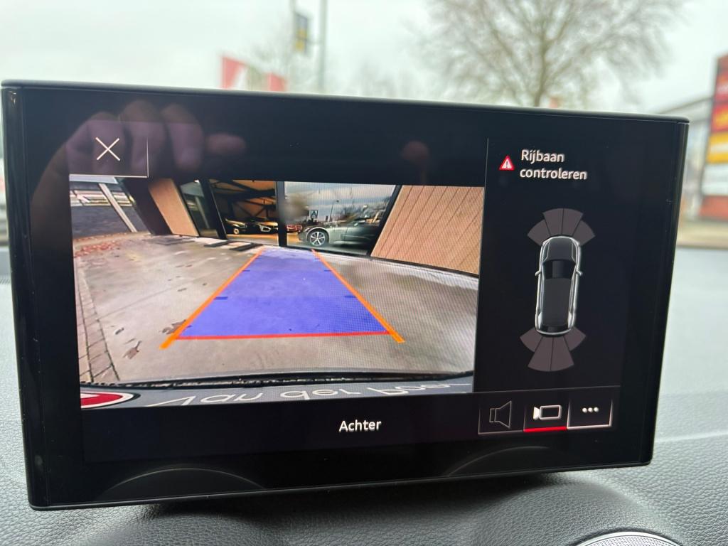 Audi Q2 35 tfsi s edition