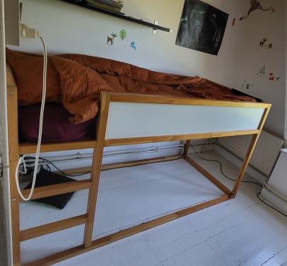 Ikea kura bed