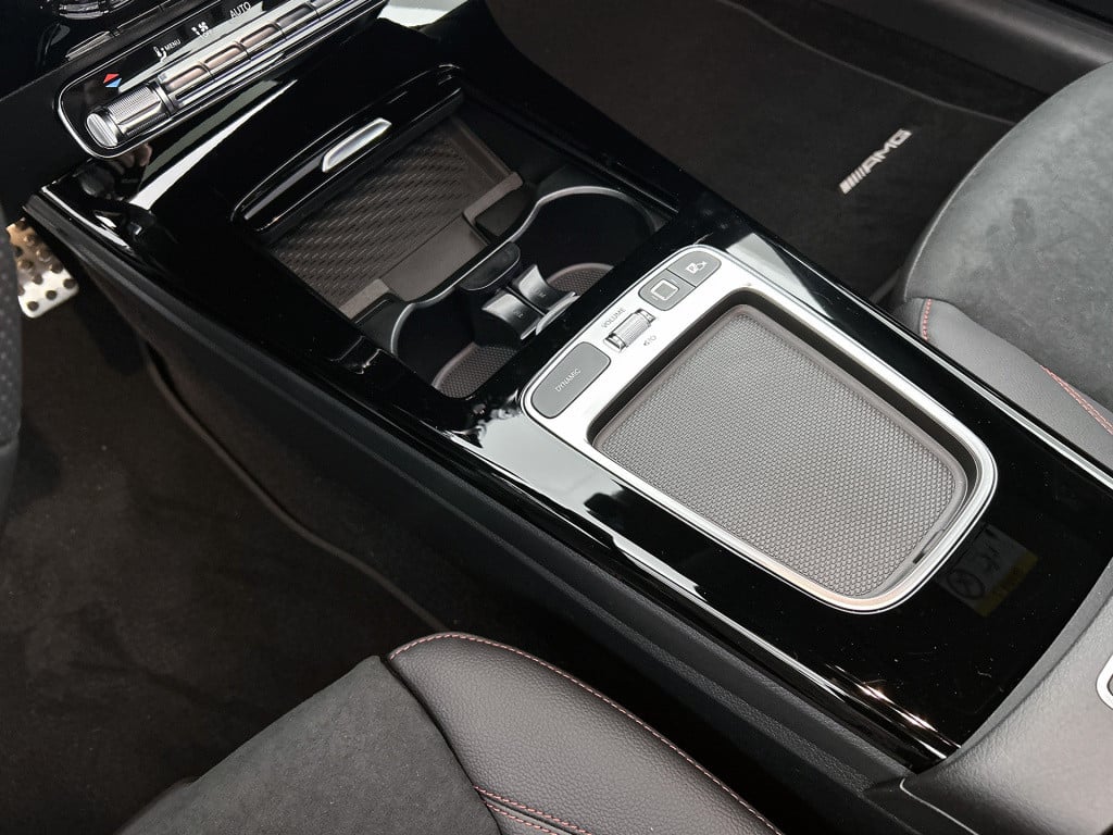 Mercedes-Benz A-Klasse 250 e business solution amg | parkeerpakket met acht