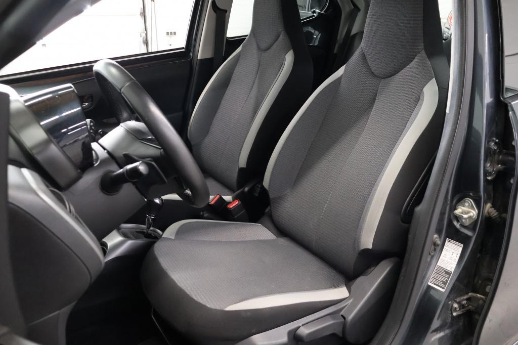 Toyota Aygo 1.0 vvt-i x-play