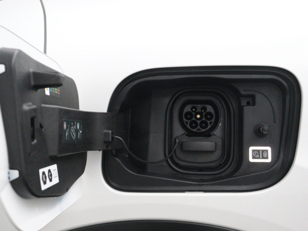 Citroen Ë-c4 X feel 50 kwh | rijklaar | parkeersensoren achter | camera ach