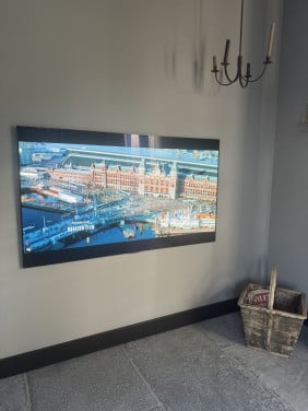 LG OLED TV 65 inch (165 cm)