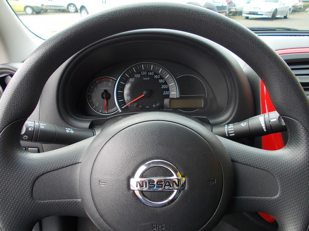 Nissan Micra 1.2 72kw dig-s 98pk 5-drs, colour-line, airco