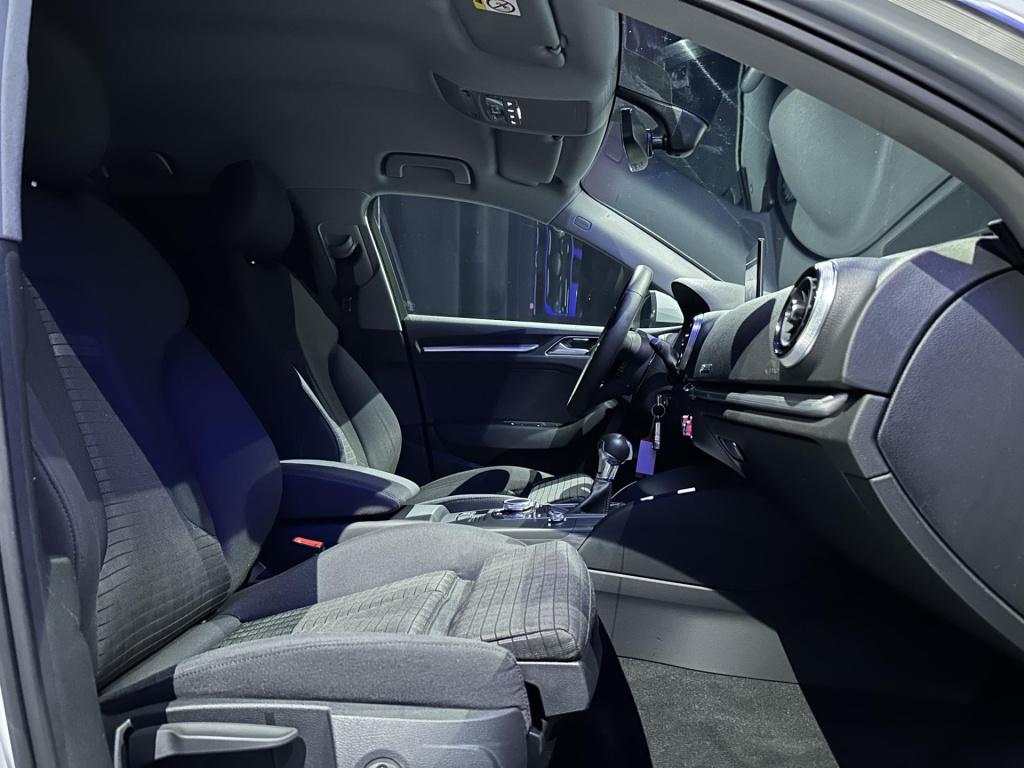 Audi A3 sportback 1.5 tfsi cod design s-line *led*navi*clima*sportstoelen