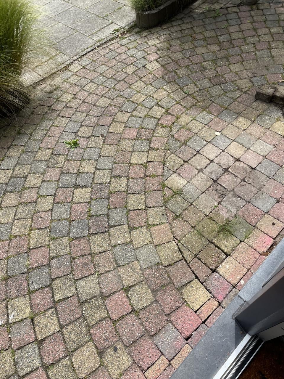 Terrasstenen 10 x 10 en stapelbloembakken