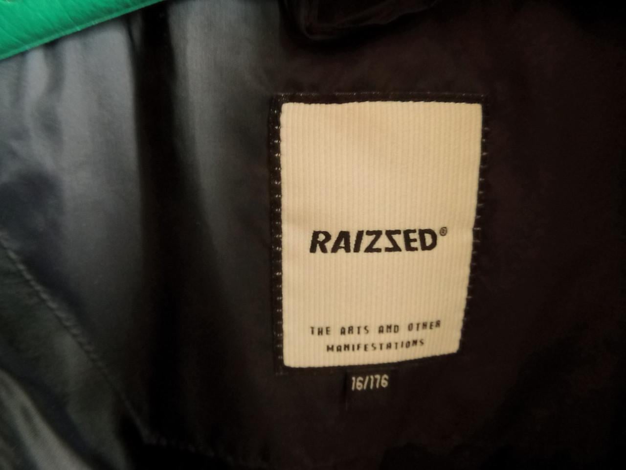 Bodywarmer van Raizzed maat 176.
