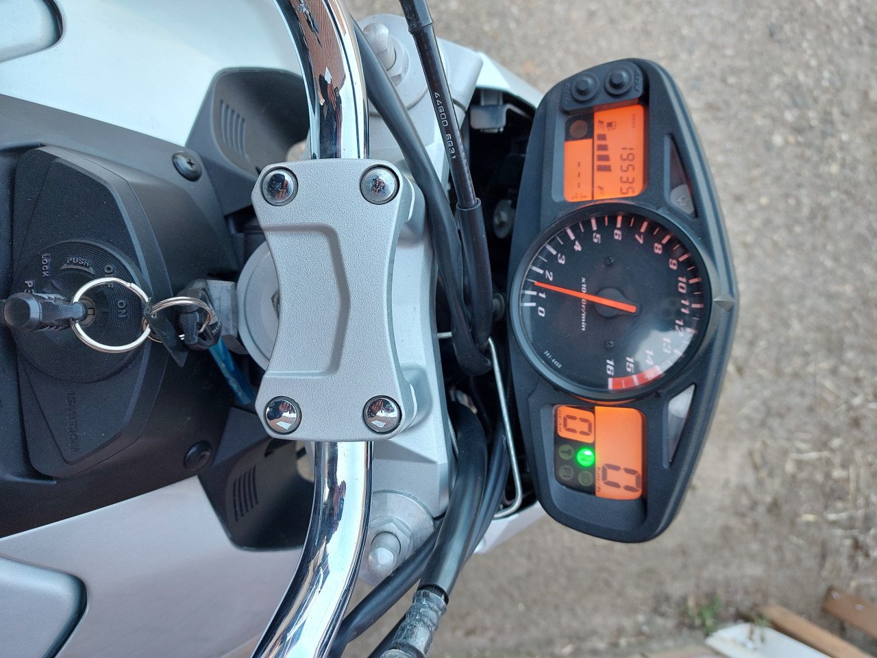 Suzuki GSR 600 (Zeer netjes!)