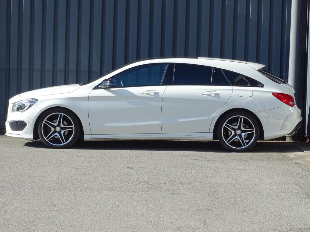 Mercedes-Benz Cla shooting brake 180 orangeart edition amg pakket
