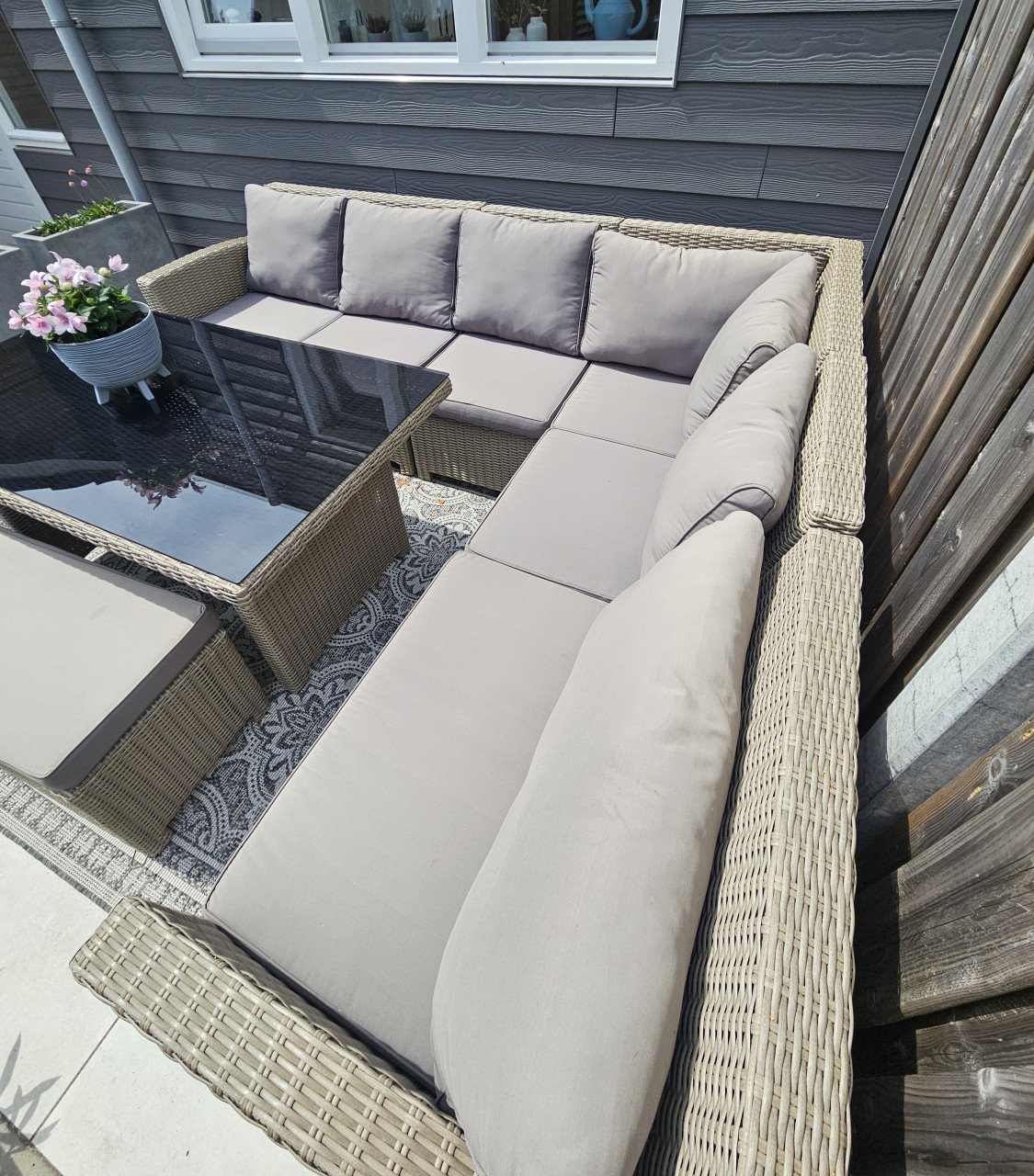 Loungeset - hoekbank met hoge tafel