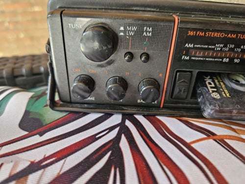 Werkende vintage Oldtimer Autoradio philips met radio en cassette