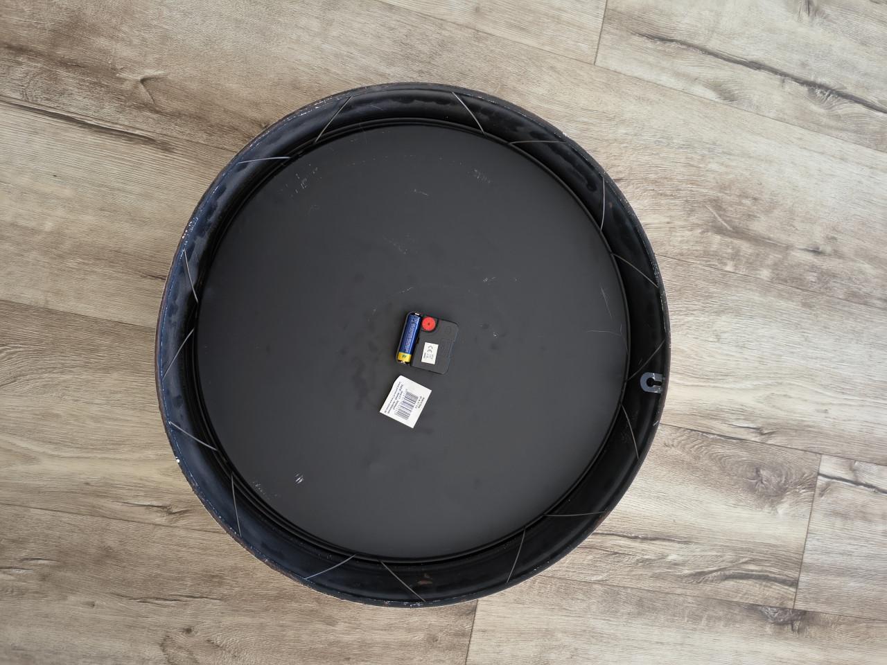 Prachtige, grote wandklok met Romeinse cijfers. Xenos klok.