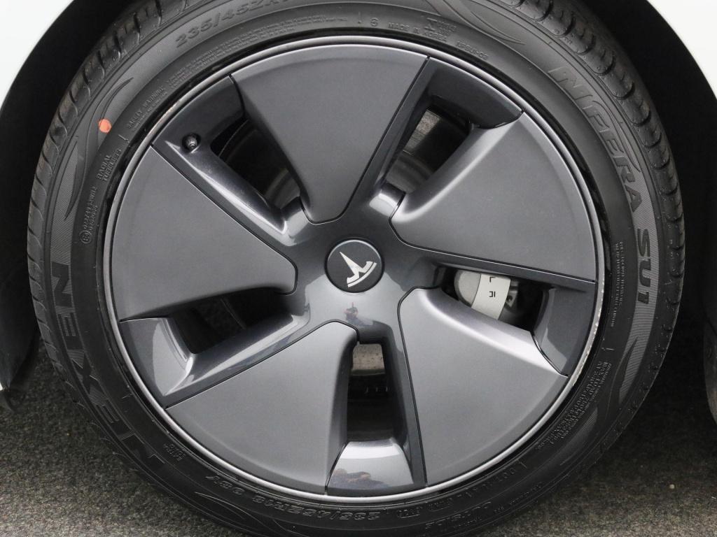 Tesla Model 3 standard rwd plus 60 kwh | automaat | panorama dak | stoel ve