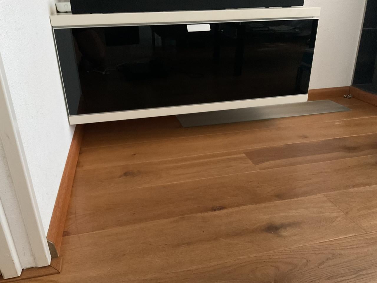 Tv-kast HÜLSTA