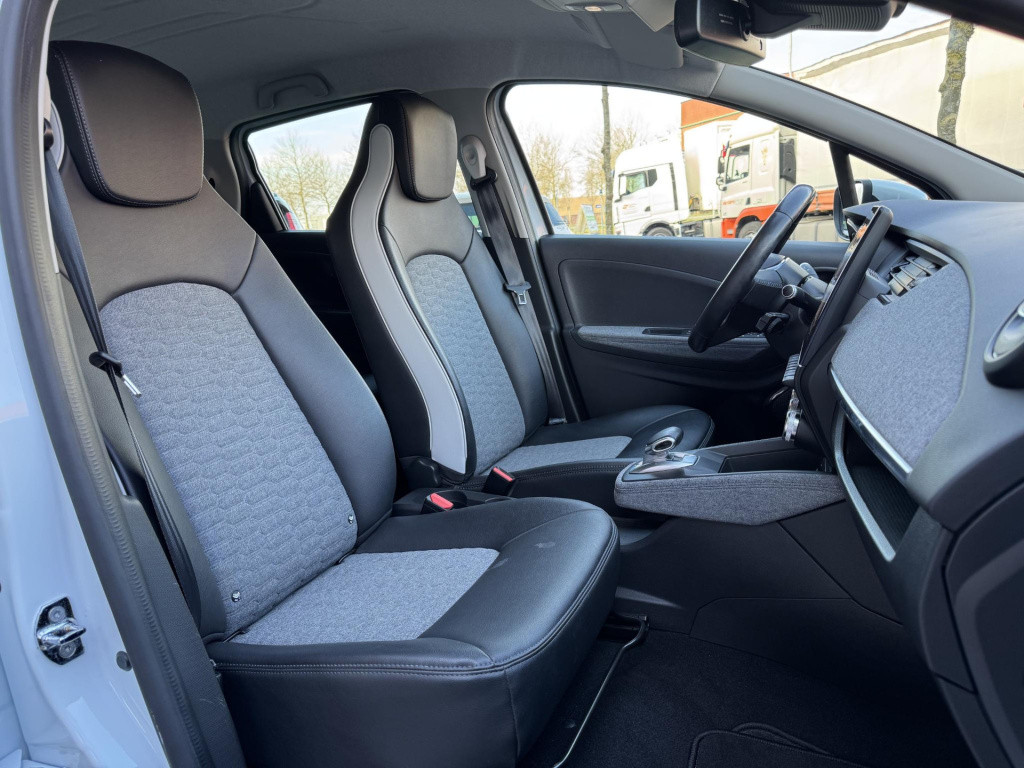 Renault Zoe r135 intens 52 kwh koopaccu + snellaadfunctie | navigatie | cam