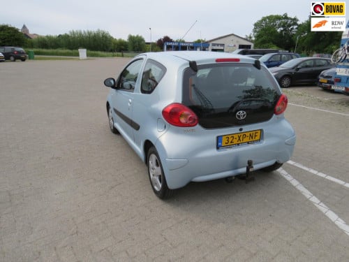 Toyota Aygo 1.0-12v sport