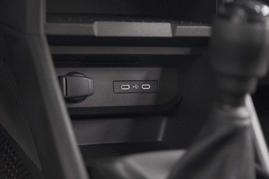 Dacia Duster mild hybrid 130 expression | camera | stoelverwarming | apple 