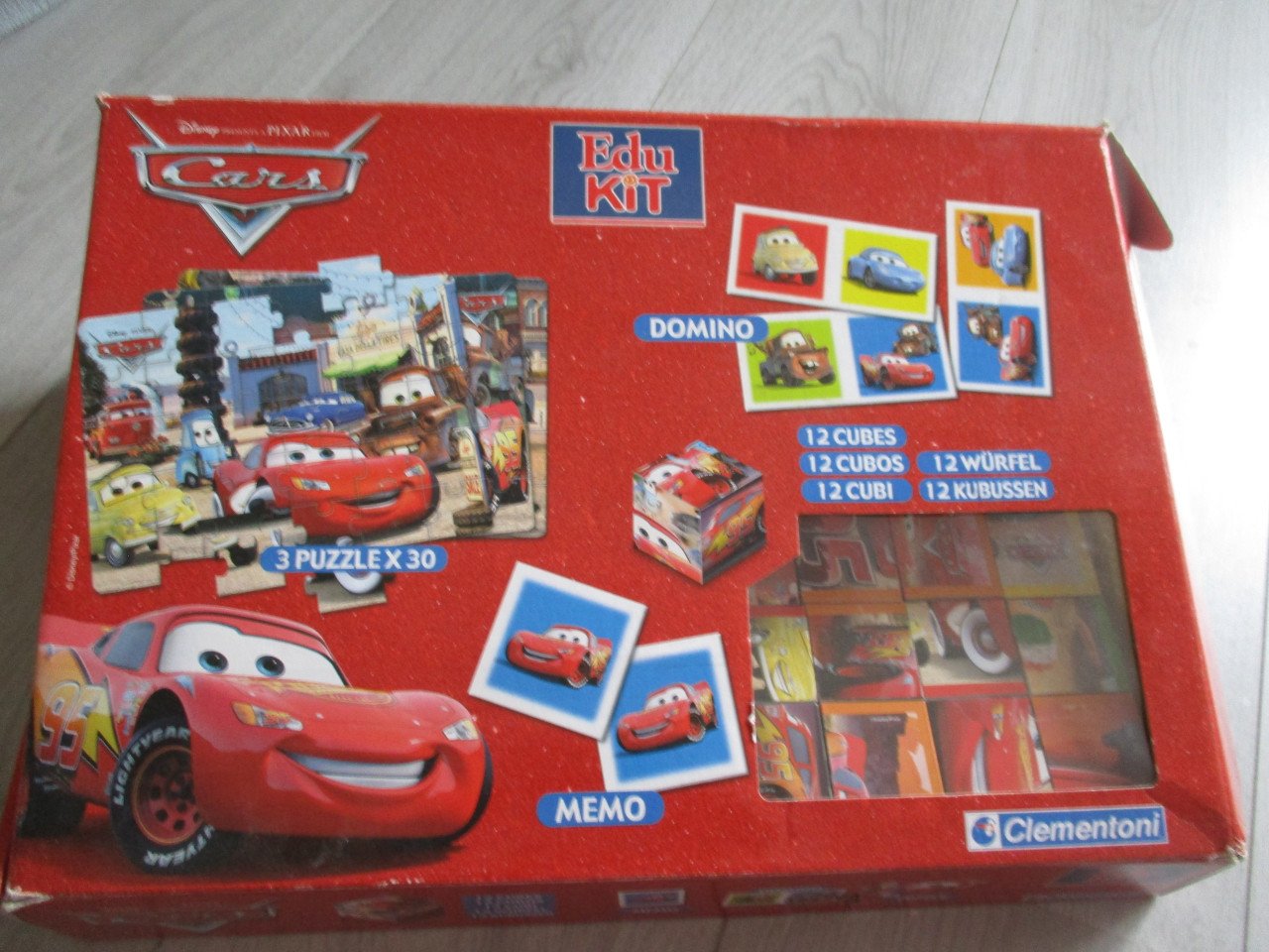 5 cars puzzels en speeldoos