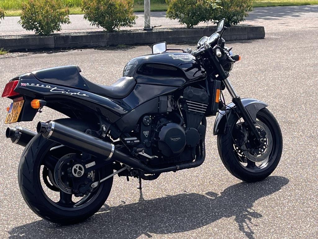 Triumph Speed Triple naked 900 t300 | verkocht |