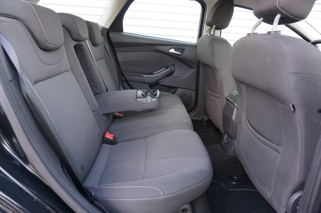 Ford Focus wagon 1.6 ecoboost lease titanium airco / navi / cruise / elektr