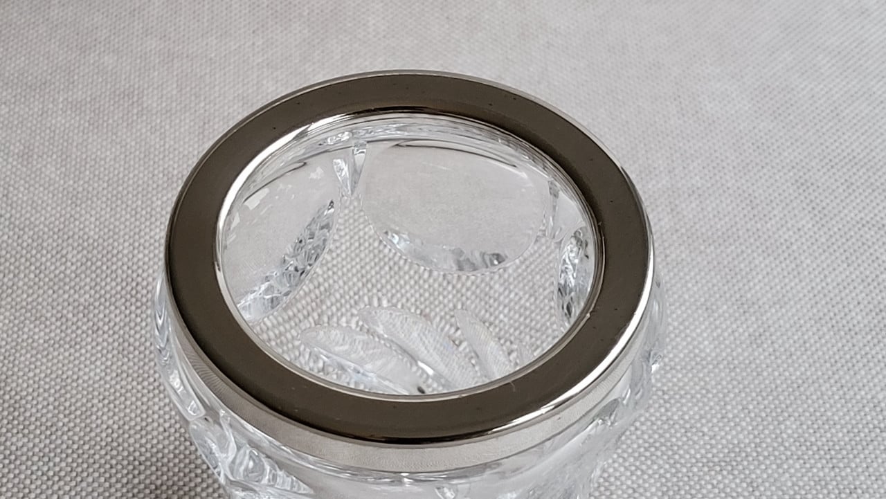 Lepelvaasje kristal met verzilverde rand