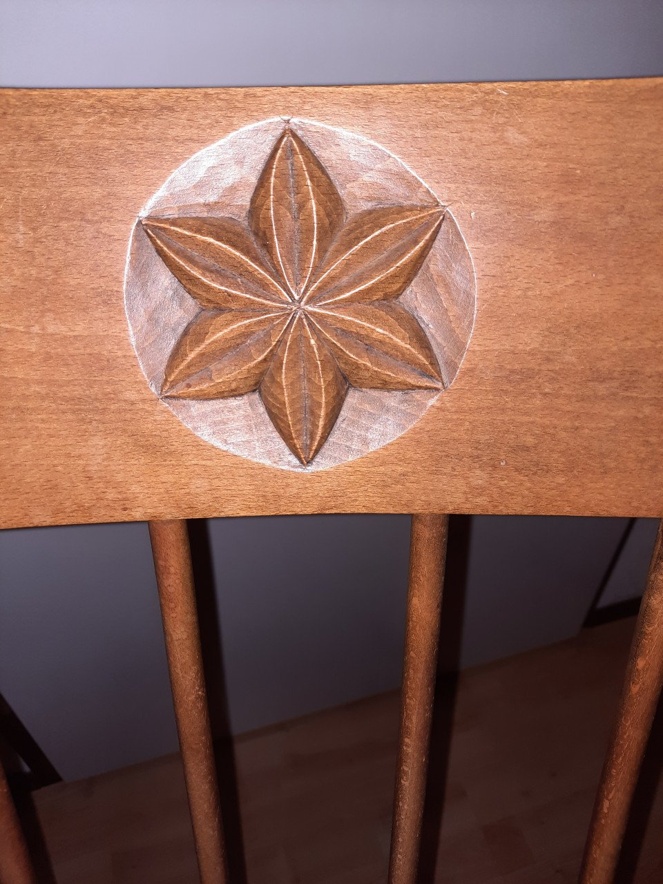 Te koop  antieke schommelstoel